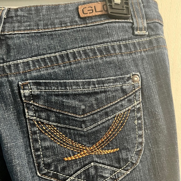 GLO Women's Dark flare Blue Jeans size 9 long - Picture 2 of 3